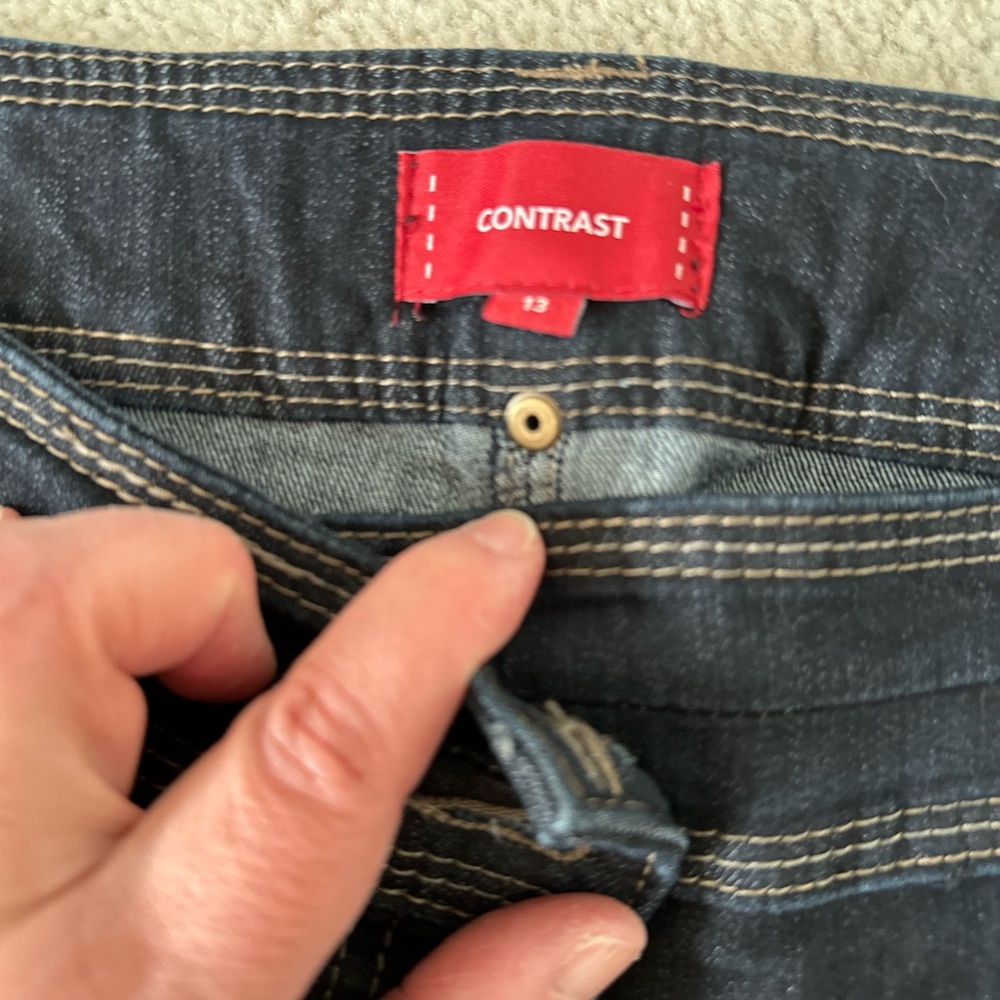 CONTRAST Short Jeans - Picture 3 of 6